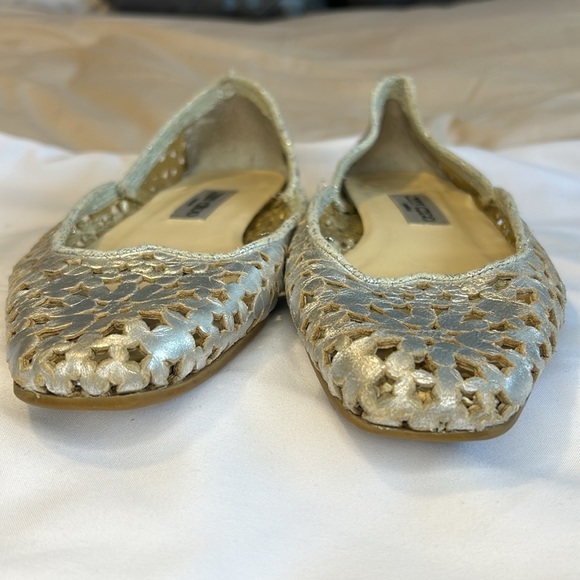 Jimmy Choo Silver Metallic Laser Cutout Ballet Flats EU 39 - Picture 3 of 10